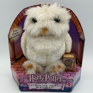 Harry Potter Gryffindor Friends Hedwig With Charm Inside - Brand New
